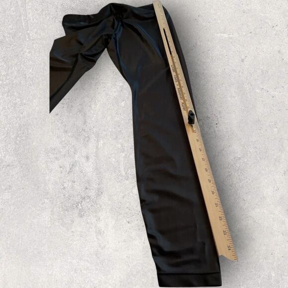 Kira Grace Santeen Black Leggings Women’s M Made in USA High Waist Yoga Workout - Picture 3 of 9